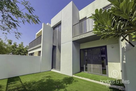 Villa en Tilal Al Ghaf, Dubai, 3 dormitorios, 145 m², № 98118