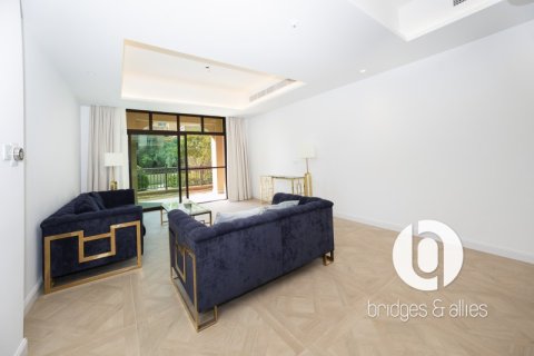 Apartment in Old Town, Dubai 2 bedrooms, 179 sq.m. № 98117 - photo 25