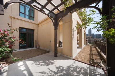 Apartamento en Old Town, Dubai, 2 dormitorios, 179 m², № 98117 - foto 17