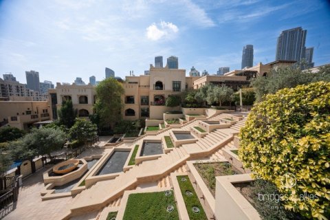 Apartamento en Old Town, Dubai, 2 dormitorios, 179 m², № 98117