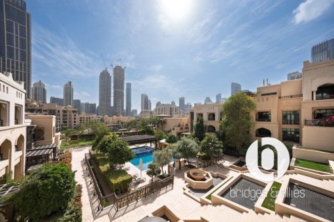 Apartment in Old Town, Dubai 2 bedrooms, 179 sq.m. № 98117 - photo 12