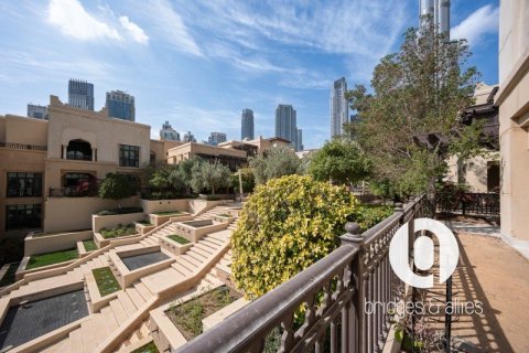 Apartment in Old Town, Dubai 2 bedrooms, 179 sq.m. № 98117 - photo 14