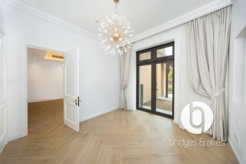Apartment in Old Town, Dubai 2 bedrooms, 179 sq.m. № 98117 - photo 21