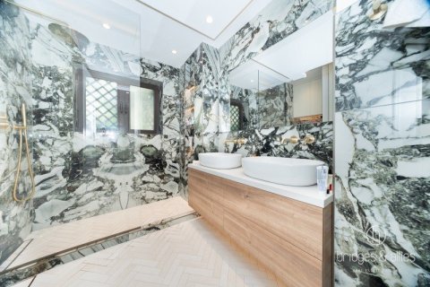 Apartamento en Old Town, Dubai, 2 dormitorios, 179 m², № 98117 - foto 23