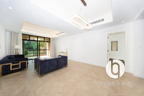 Apartment in Old Town, Dubai 2 bedrooms, 179 sq.m. № 98117 - photo 22