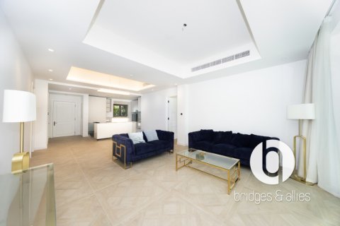 Apartment in Old Town, Dubai 2 bedrooms, 179 sq.m. № 98117 - photo 19