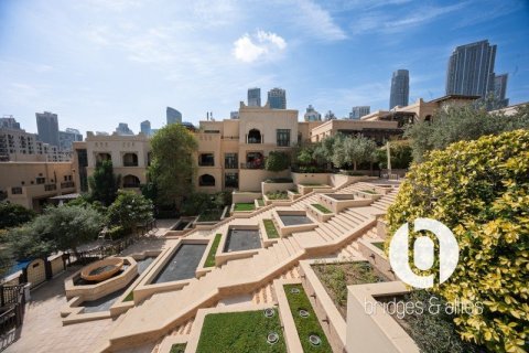 Apartment in Old Town, Dubai 2 bedrooms, 179 sq.m. № 98117 - photo 10