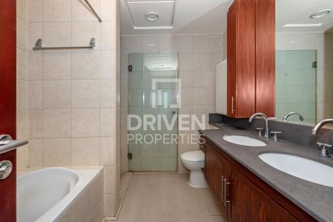 Apartment in The Residences, Downtown Dubai (Downtown Burj Dubai), Dubai 3 bedrooms, 317.45 sq.m. № 126374 - photo 14