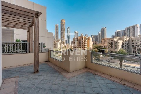 Apartment in The Residences, Downtown Dubai (Downtown Burj Dubai), Dubai 3 bedrooms, 317.45 sq.m. № 126374 - photo 21