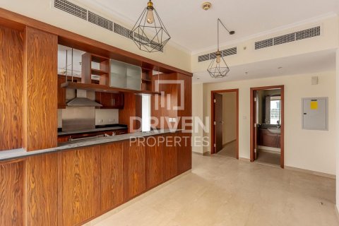Apartment in The Residences, Downtown Dubai (Downtown Burj Dubai), Dubai 3 bedrooms, 317.45 sq.m. № 126374 - photo 2