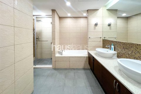 Apartment in Marina Residences, Palm Jumeirah, Dubai 2 bedrooms, 161 sq.m. № 44520 - photo 7