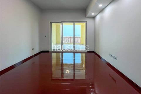 Apartment in Marina Residences, Palm Jumeirah, Dubai 2 bedrooms, 161 sq.m. № 44520 - photo 12