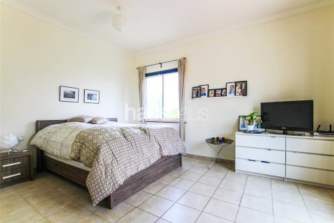 Villa in Dubai Sports City, Dubai 4 bedrooms, 350 sq.m. № 44515 - photo 5