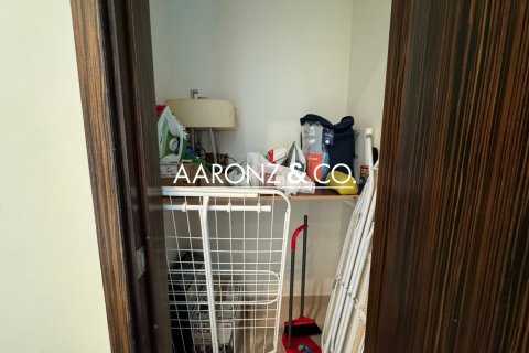 Apartamento en Jumeirah Lake Towers, Dubai, 2 dormitorios, 93 m², № 78310 - foto 12