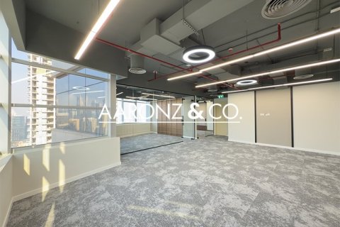 Office in Jumeirah Lake Towers, Dubai 111 sq.m. № 78318 - photo 3