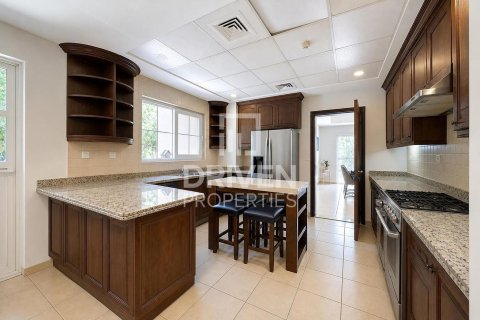 Villa à Alvorada, Arabian Ranches, Dubai, 5 chambres, 819.03 m², № 129664 - photo 12