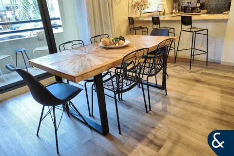 Apartment in Greens, Dubai 2 bedrooms, 128 sq.m. № 76163 - photo 8