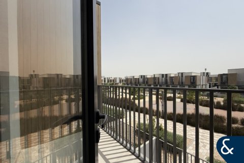 Villa in Mudon, Dubai 4 bedrooms, 237 sq.m. № 76175 - photo 9