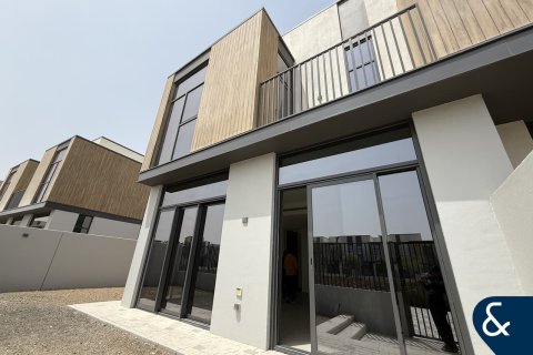 Villa in Mudon, Dubai 4 bedrooms, 237 sq.m. № 76175 - photo 1