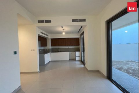 Таунхаус в Дубае, 3 спальни, 137.8м², № 118860