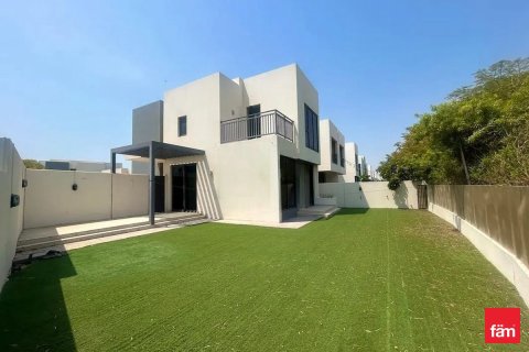 Снять в аренду виллу в Дубай Хилс Эстейт, Дубай: 4 спальни, 356.4м², № 55730 - фото 2