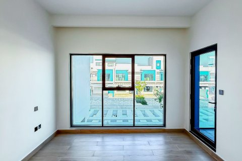 Townhouse in Damac Lagoons, Dubai 4 bedrooms, 144 sq.m. № 130122 - photo 6