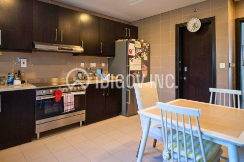 Villa in Al Barsha, Dubai 3 bedrooms, 266 sq.m. № 50924 - photo 5