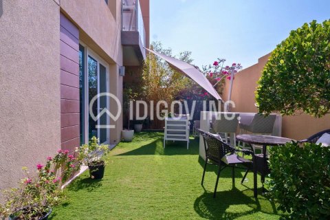 Villa in Al Barsha, Dubai 3 bedrooms, 266 sq.m. № 50924 - photo 4