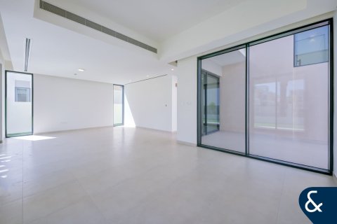 Купить виллу в Arabian Ranches 3, Дубай: 4 спальни, 412м², № 75129 - фото 4