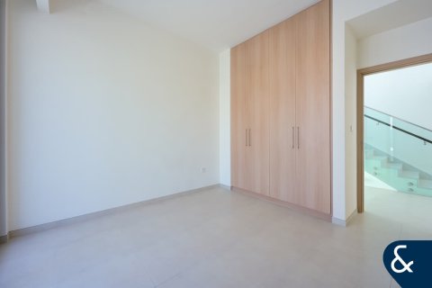 Купить виллу в Arabian Ranches 3, Дубай: 4 спальни, 412м², № 75129 - фото 14