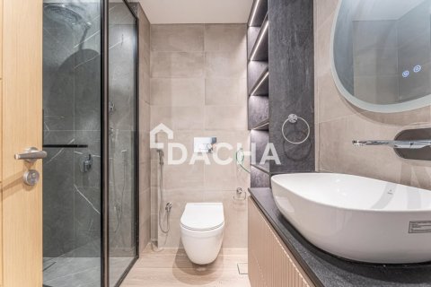 Apartment in Jumeirah Lake Towers, Dubai 4 bedrooms, 215 sq.m. № 124448 - photo 12