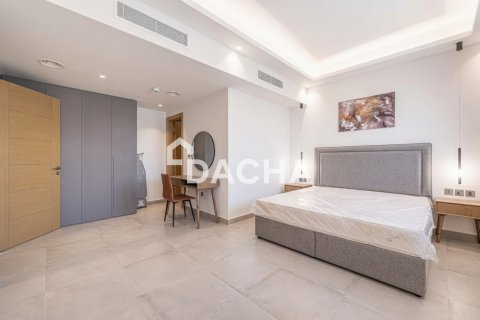 Apartment in Jumeirah Lake Towers, Dubai 4 bedrooms, 215 sq.m. № 124448 - photo 13