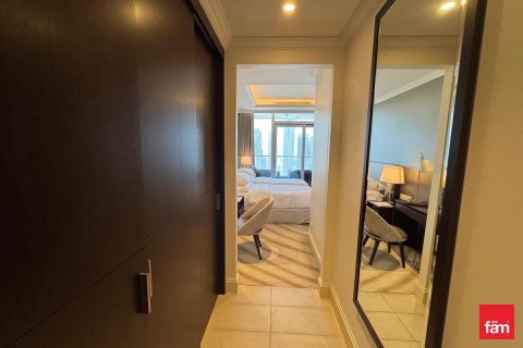 Apartment in Downtown Dubai (Downtown Burj Dubai), Dubai 3 bedrooms, 202.7 sq.m. № 41177 - photo 8