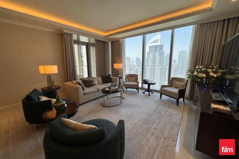 Apartment in Downtown Dubai (Downtown Burj Dubai), Dubai 3 bedrooms, 202.7 sq.m. № 41177 - photo 1