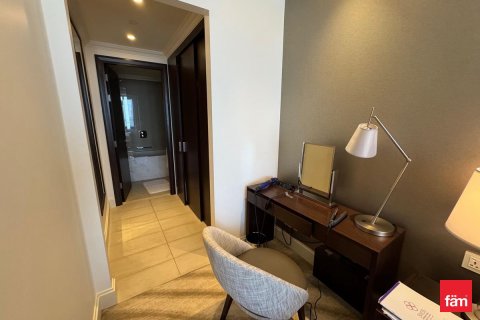 Apartment in Downtown Dubai (Downtown Burj Dubai), Dubai 3 bedrooms, 202.7 sq.m. № 41177 - photo 4