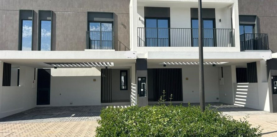 Villa en Dubai, 3 dormitorios, 152.1 m², № 64331