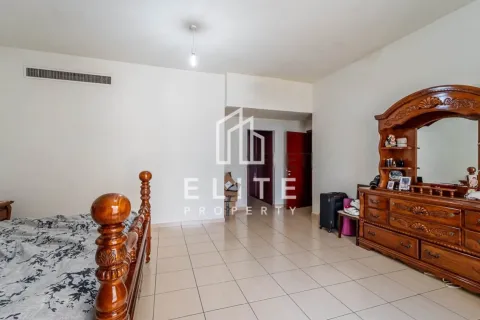Apartment in Rimal, Jumeirah Beach Residence, Dubai 4 bedrooms, 256 sq.m. № 121312 - photo 12