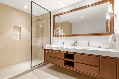 Apartment in EMAAR Beachfront, Dubai Harbour, Dubai 3 bedrooms, 188 sq.m. № 121310 - photo 16