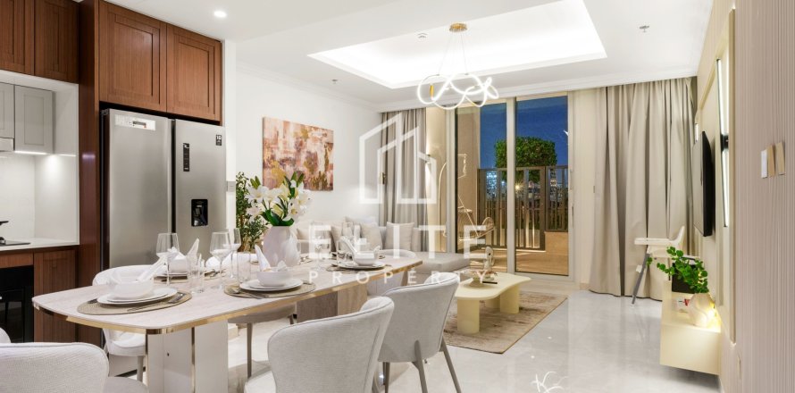 Apartment in EMAAR Beachfront, Dubai Harbour, Dubai 3 bedrooms, 188 sq.m. № 121310