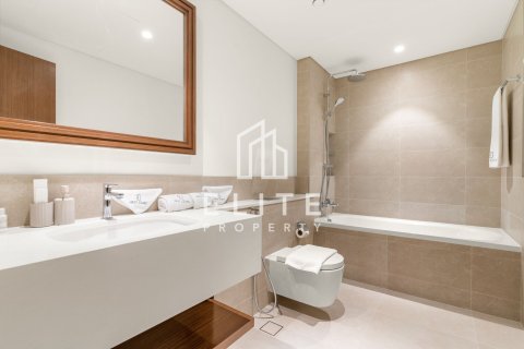 Apartment in EMAAR Beachfront, Dubai Harbour, Dubai 3 bedrooms, 188 sq.m. № 121310 - photo 17