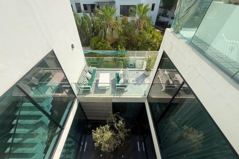 Villa in Al Barari, Dubai 4 bedrooms, 616.6 sq.m. № 142171 - photo 11