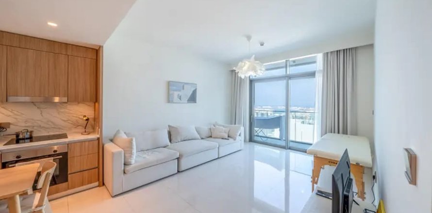 Apartment in EMAAR Beachfront, Dubai Harbour, Dubai 1 bedroom, 66.1 sq.m. № 142178