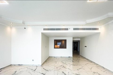 Apartment in Jumeirah Lake Towers, Dubai 2 bedrooms, 147.7 sq.m. № 142179 - photo 2