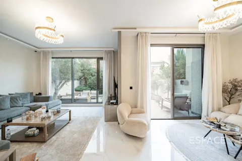 Villa en Dubai Hills Estate, Dubai, 4 dormitorios, 222 m², № 78152 - foto 2