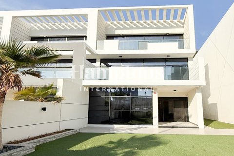 Villa en FIVE at Jumeirah Village Circle, Jumeirah Village Circle, Dubai, 4 dormitorios, 334.47959993 m², № 78143 - foto 8