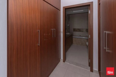 Apartment in The Hills, Dubai 1 bedroom, 81.7 sq.m. № 47099 - photo 10