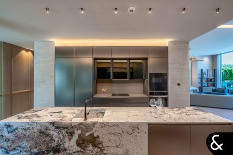 Villa en Jumeirah Golf Estates, Dubai, 6 dormitorios, 1234 m², № 98580 - foto 6