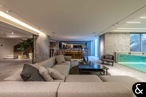 Villa en Jumeirah Golf Estates, Dubai, 6 dormitorios, 1234 m², № 98580 - foto 15