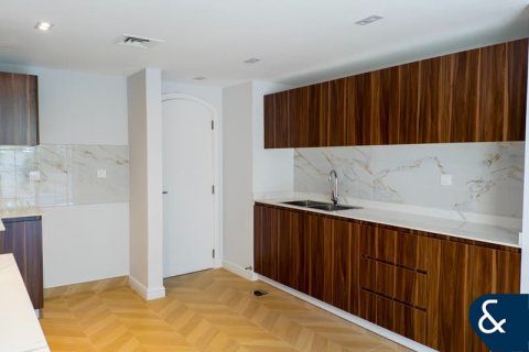 Villa en The Lakes, Dubai, 3 dormitorios, 258 m², № 98581 - foto 5