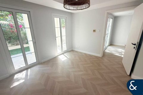 Villa en The Lakes, Dubai, 3 dormitorios, 258 m², № 98581 - foto 16